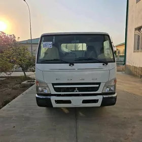 Mitsubishi Canter 2025