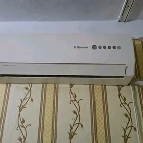 сплит ELECTROLUX 9-ка