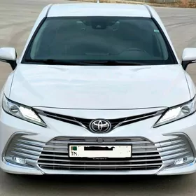Toyota Camry 2021