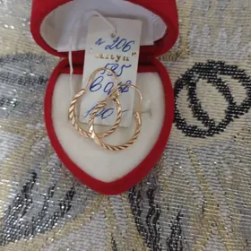 Золотые серьги