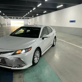 Toyota Camry 2022