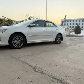 Toyota Camry 2015