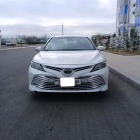 Toyota Camry 2020