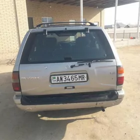 Nissan Pathfinder 1999