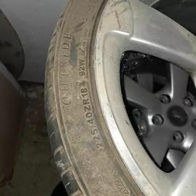 teker 225/40//18 Volkswagen