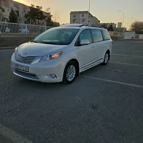 Toyota Sienna 2017