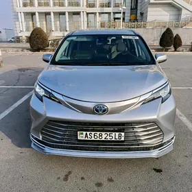 Toyota Sienna 2022