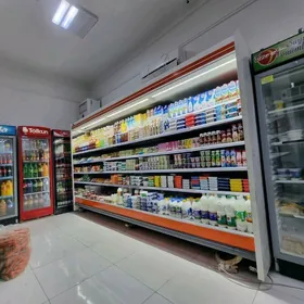 Витрина  wit холодильник