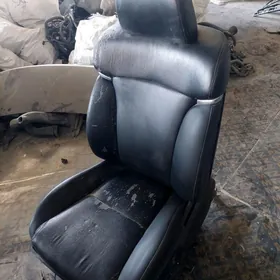 Сидения Sideniya GS lexus 2009