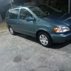 Toyota Sienna 2000