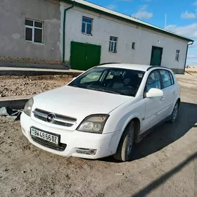 Opel Signum 2003
