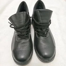 Köwüṣ Высокие ботинки