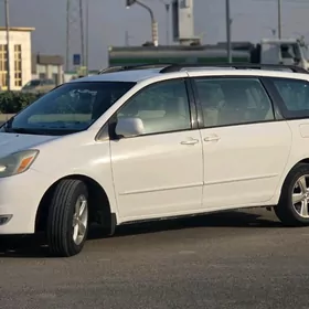 Toyota Sienna 2005