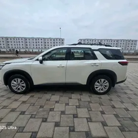 Nissan Pathfinder 2022