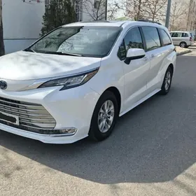 Toyota Sienna 2022