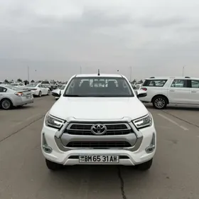 Toyota Hilux 2023