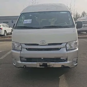 Toyota Hiace 2024