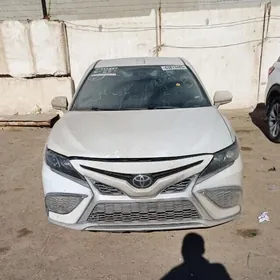 Toyota Camry 2022