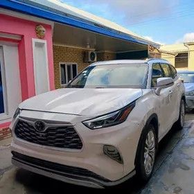 Toyota Highlander 2022
