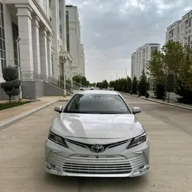 Toyota Camry 2022
