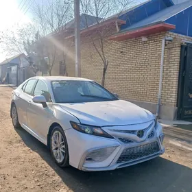 Toyota Camry 2023