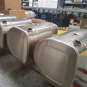 topliw bak топливный бак VOLVO