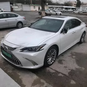 Lexus ES 350 2022