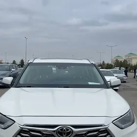 Toyota Highlander 2022