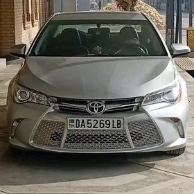 Toyota Camry 2017