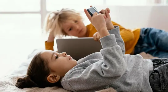 Ene-atalar çagalaryň we ýetginjekleriň YouTube-da Shorts görmek üçin sarp edýän wagtyny çäklendirip biler