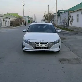 Hyundai Elantra 2021