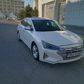 Hyundai Elantra 2020