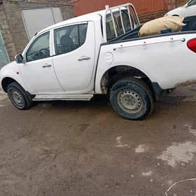 Mitsubishi L200 2007