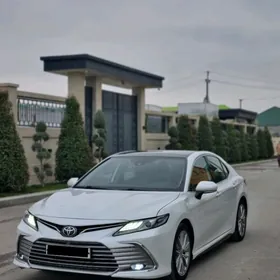 Toyota Camry 2020