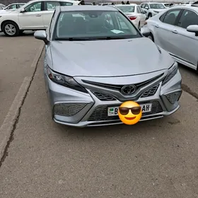 Toyota Camry 2021