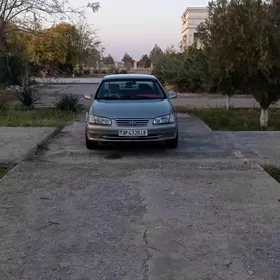 Toyota Camry 2000