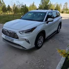 Toyota Highlander 2020