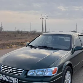 Toyota Camry 1999
