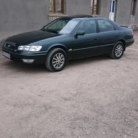 Toyota Camry 2001