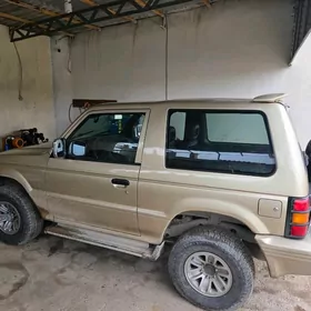 Mitsubishi Pajero 1993