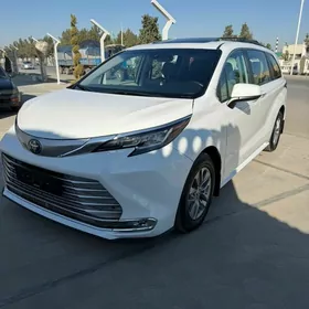Toyota Sienna 2022