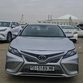 Toyota Camry 2022
