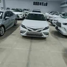 Toyota Camry 2023