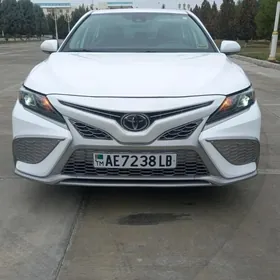 Toyota Camry 2022