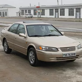 Toyota Camry 1998