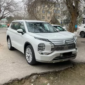 Mitsubishi Outlander 2022