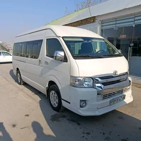 Toyota Hiace 2017