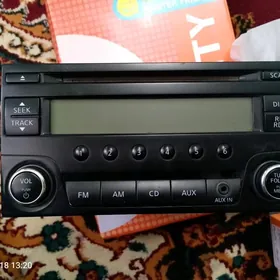 Magnitafon Nissan versa 2013