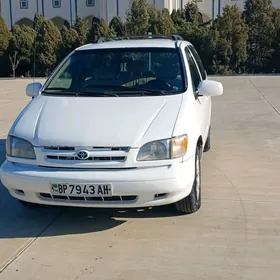 Toyota Sienna 2000