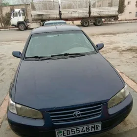 Toyota Camry 1999
